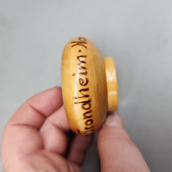 Vintage Hand Crafted 1.5x2.5" Round Wood Norwegian Trinket Jewelry Box Milk Goat - Picture 5 of 6